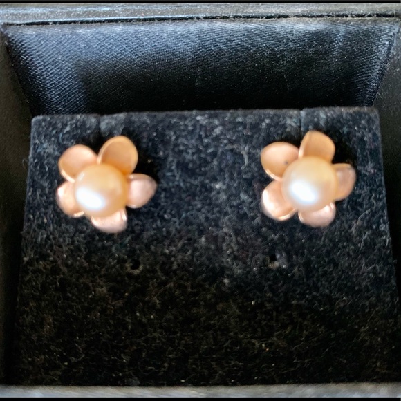 Pink Pearls and Rose gold Plumeria Design Earrings - Picture 2 of 4